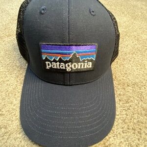 Patagonia Black Mesh Snapback Hat Trucker